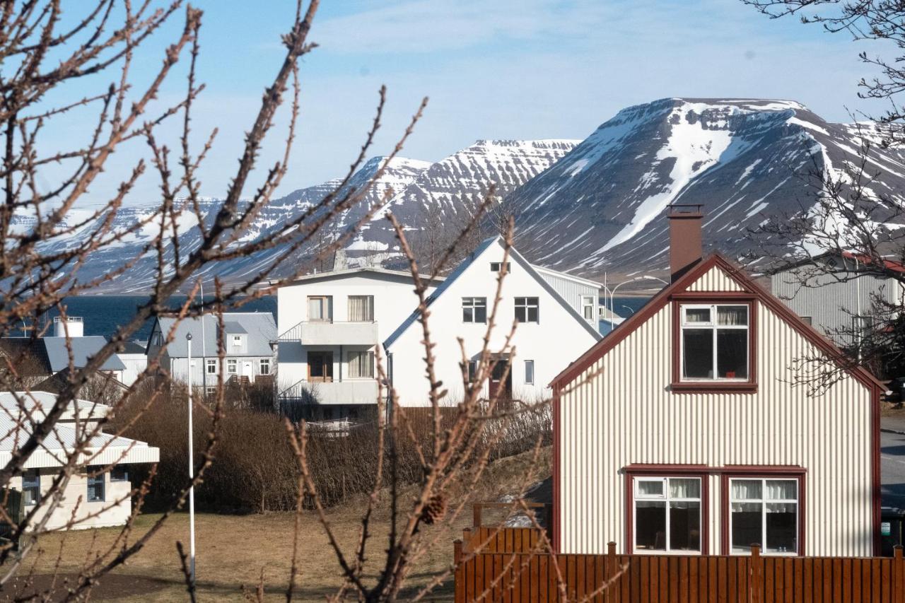 The Guesthouse By The Fjord Thingeyri Exterior photo