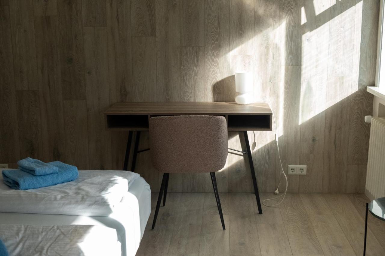 The Guesthouse By The Fjord Thingeyri Exterior photo