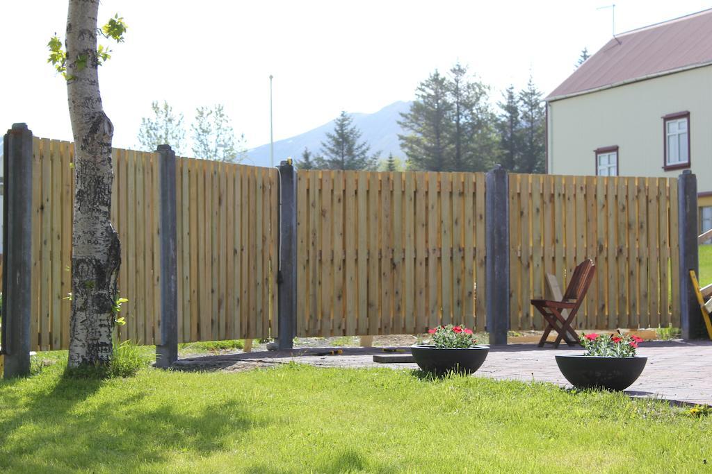 The Guesthouse By The Fjord Thingeyri Exterior photo