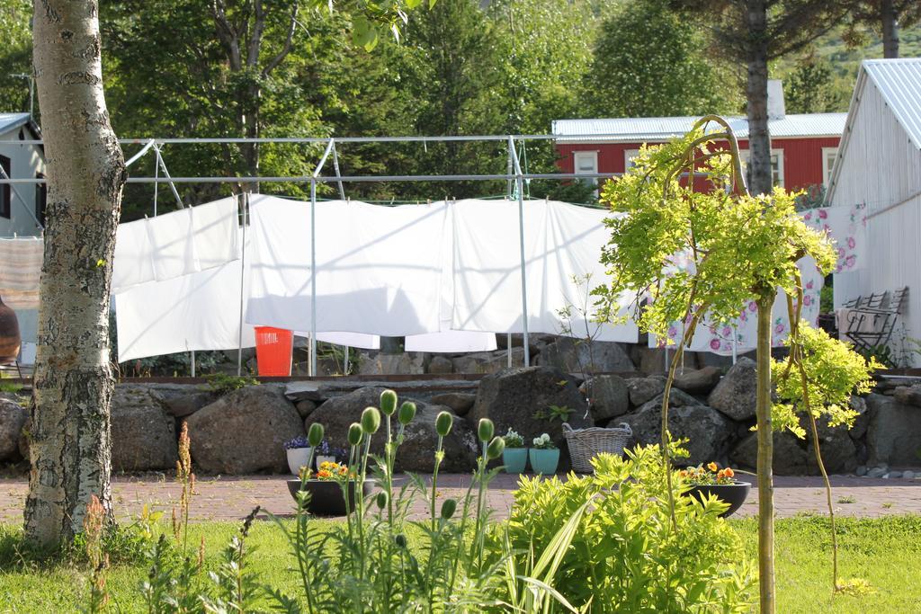 The Guesthouse By The Fjord Thingeyri Exterior photo