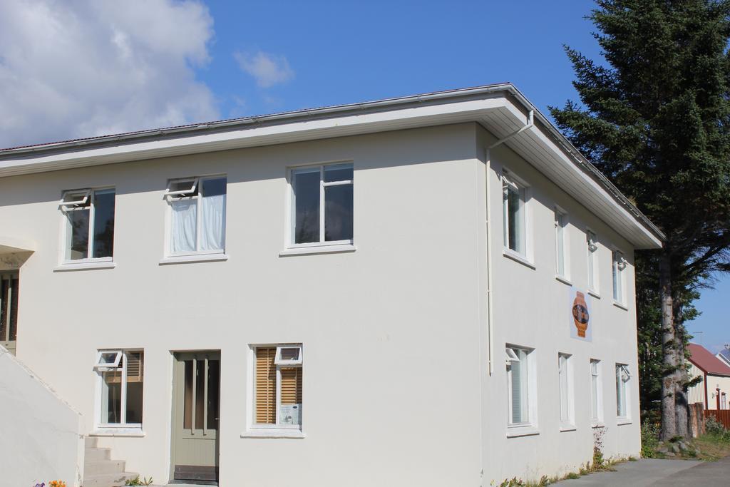 The Guesthouse By The Fjord Thingeyri Exterior photo