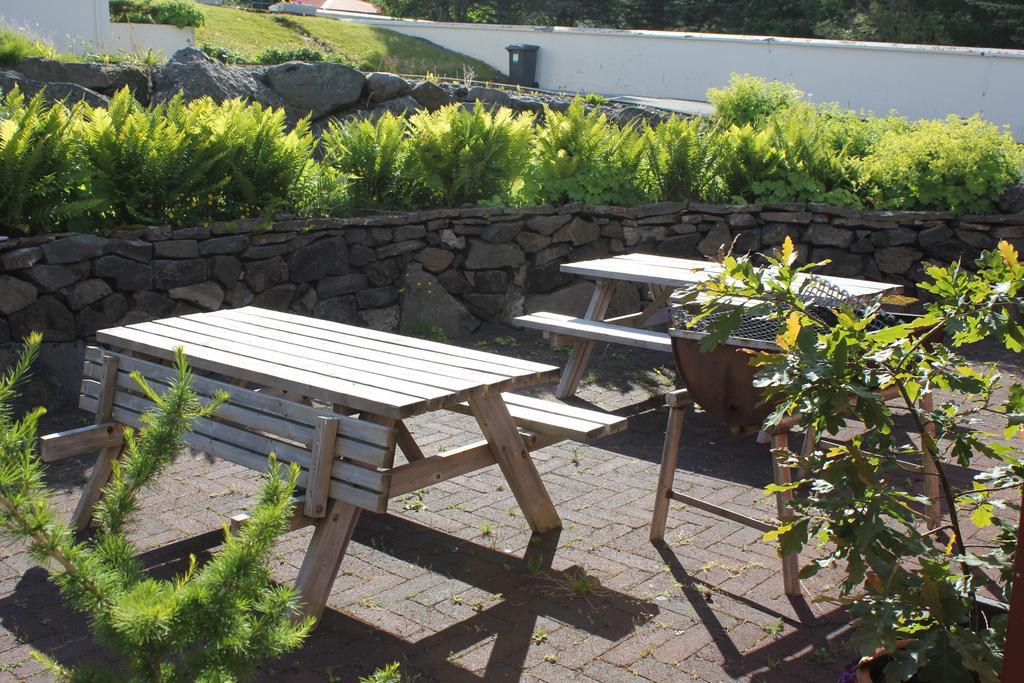 The Guesthouse By The Fjord Thingeyri Exterior photo